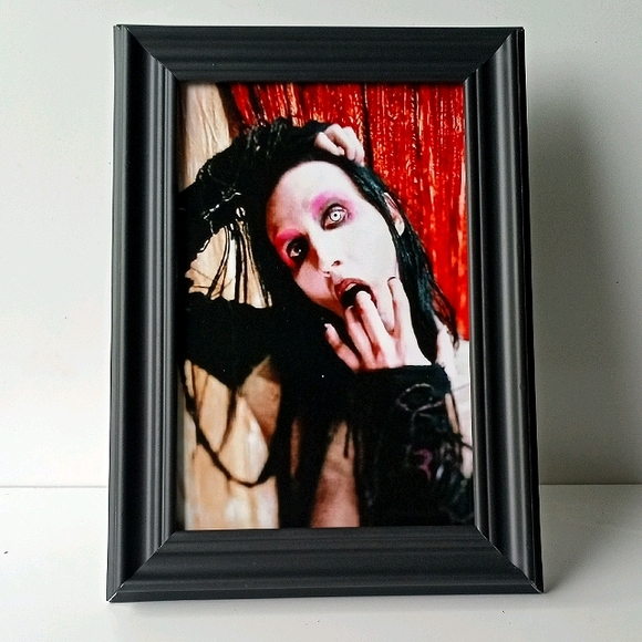 Marilyn Manson Edgy Metal Gothic Rock Alternative Dark Morbid Music 90s Home Dec - Picture 5 of 8